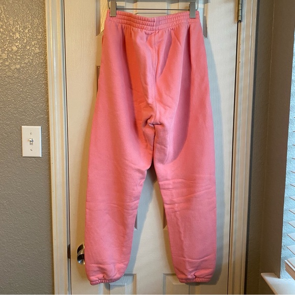 Good Condition Outdoor Voices Nimbus Sweatpant in Pink Punch, size Small - Picture 3 of 4